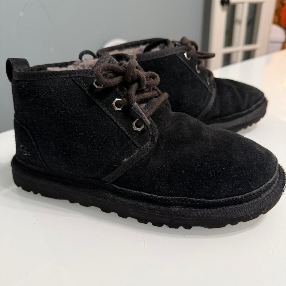UGG Black Shearling Lined Lace-Up Ankle Boots Women's 6